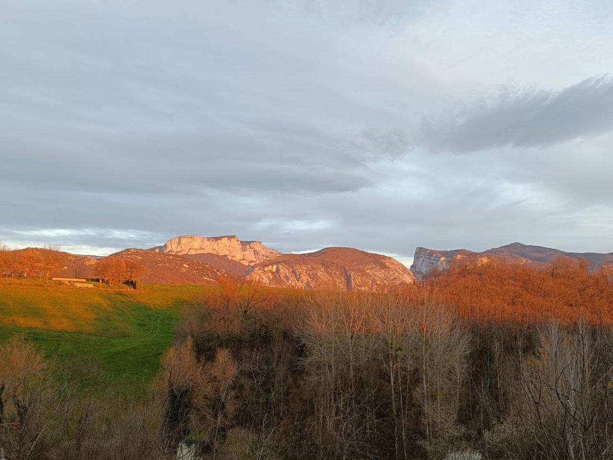 Le Perchoir Du Vercors - Panorama Sur Les Cimes Saint-Andre-en-Royans Luaran gambar